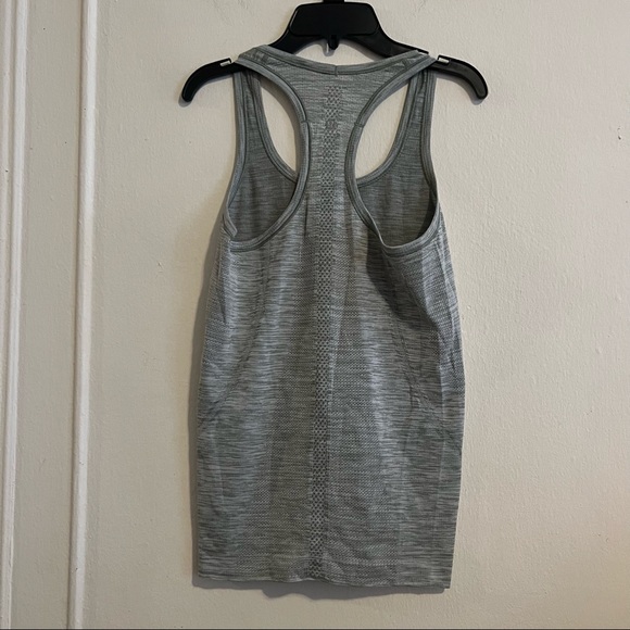 Lululemon Run: Swiftly Tech Racerback Green size 6 - Picture 6 of 12